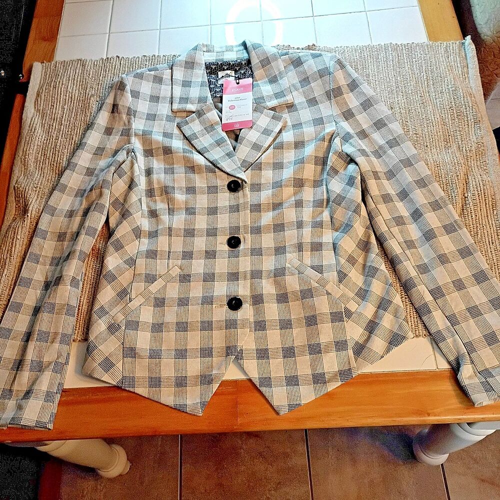 New With Tags Cabi Skirt Suit set Valentina Blazer size 10 Pencil Skirt size 8